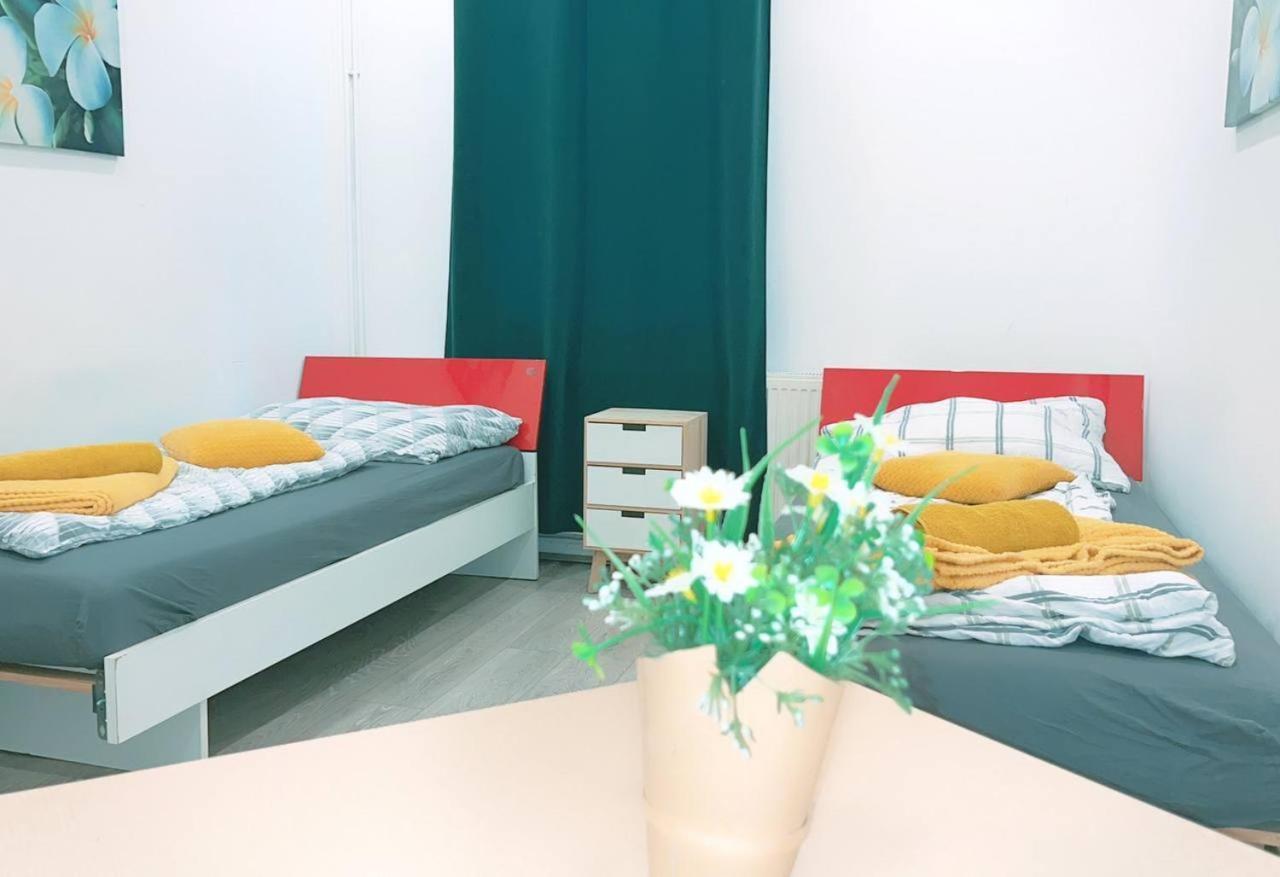 Comfort Triple Room Hn فيينا المظهر الخارجي الصورة